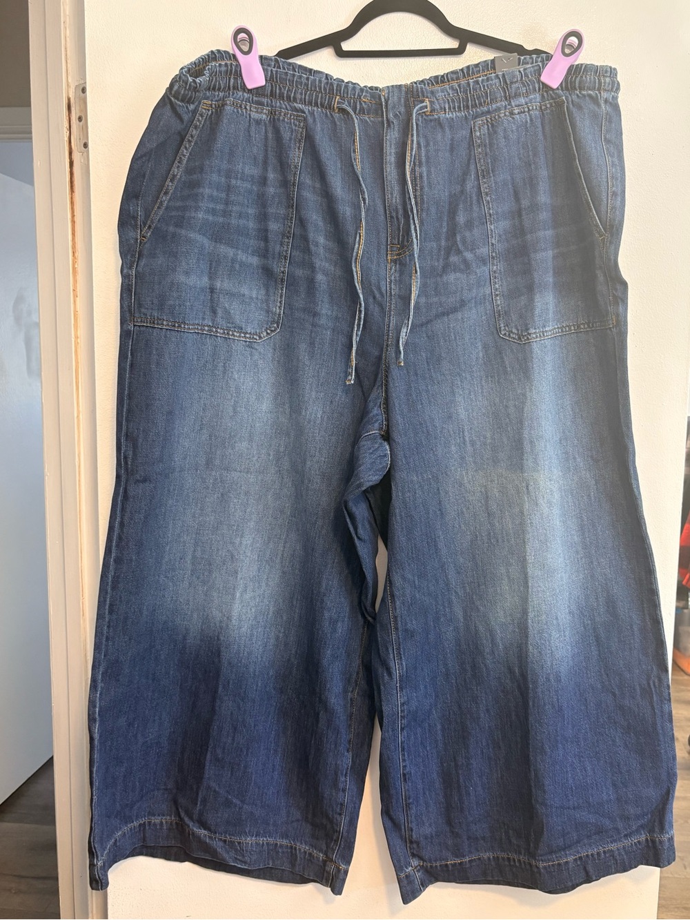 torrid High-RiseWide Leg Loose Drawstring Jeans - size 28S